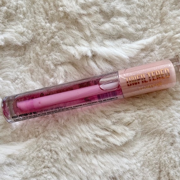 Pout Potion Lip Oil - Picture 4 of 4
